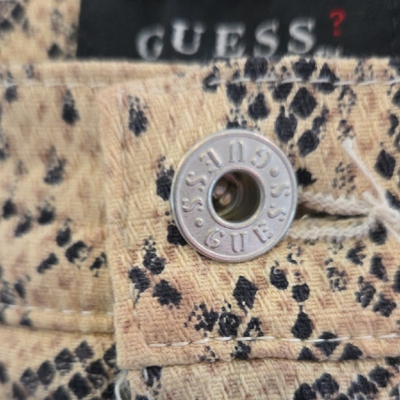 Guess Jeans Shorts Made In The USA Tan and Black Snakeskin Pattern Size 30 - Picture 5 of 13